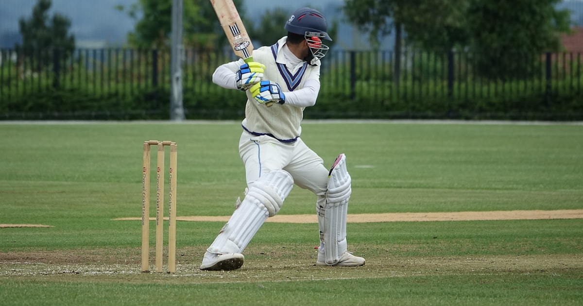 When to Replace Your Cricket Bat: Lifespan & Signs of Wear (2026)