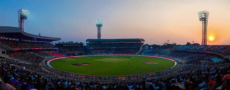 Eden Gardens Pitch Report 2026 — Batting or Bowling?