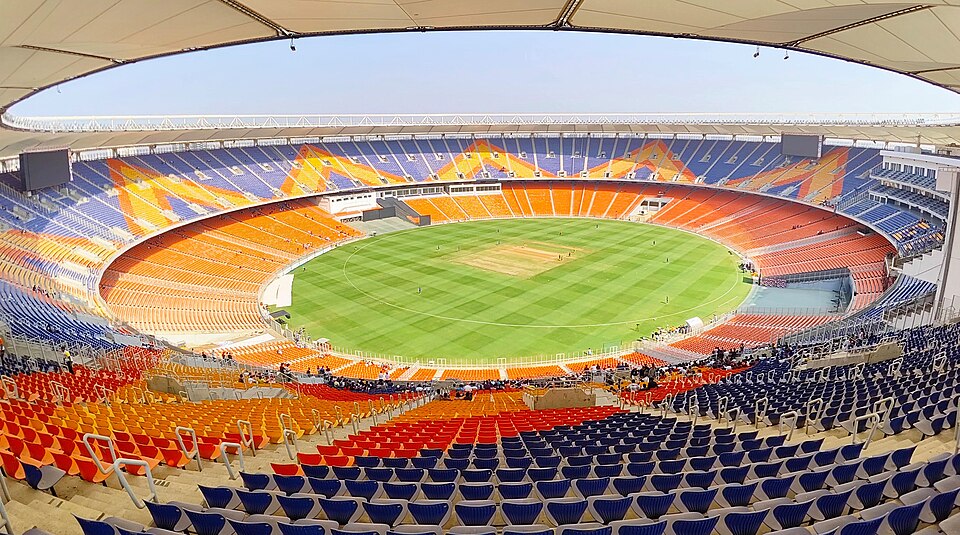 Narendra Modi Stadium Pitch Report 2026 — Batting or Bowling?